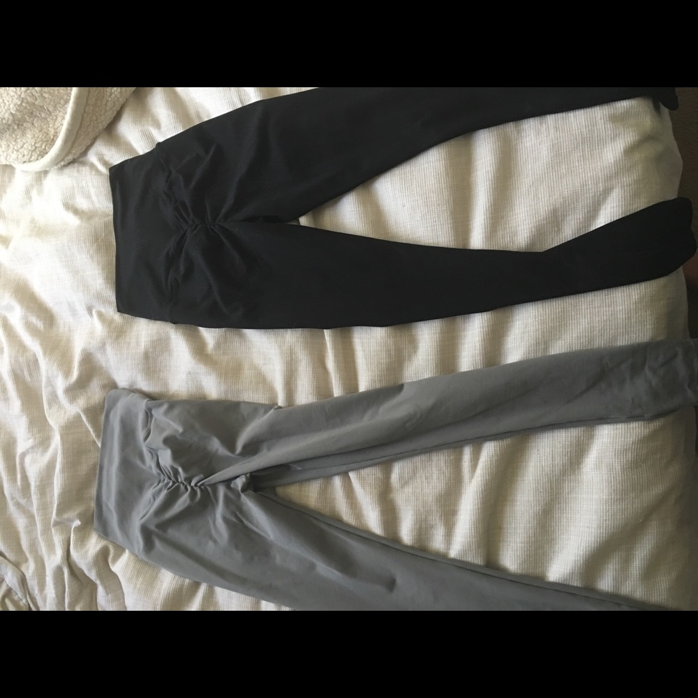 Abs2bfitness scrunch butt leggings - lot of 2
